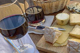 INCOMUM WINE GALLERY