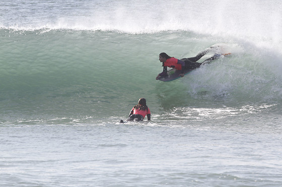 Aula de bodyboard para grupo | Escola Boogie Chicks em Carcavelos