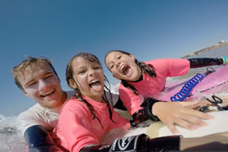 Aula de bodyboard para grupo | Escola Boogie Chicks em Carcavelos