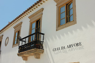 Uma noite em quarto duplo/twin com pequeno almoço em Casa da Árvore em Marvão (Portalegre)