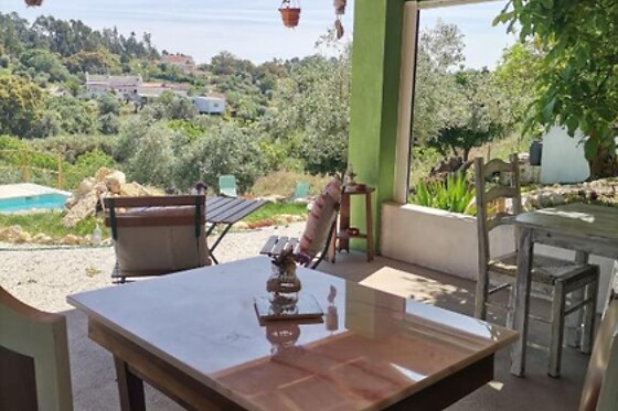 Uma noite em Casa Bohemia com pequeno almoço para 2 em Lameira da Longra em Tomar (Santarém)