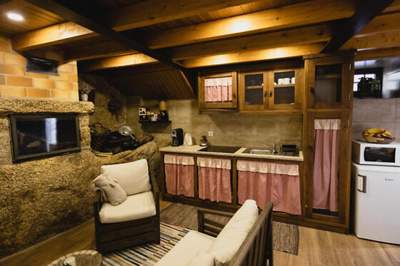 Duas noites em Casa Medieval com pequeno-almoço para 2 em O Cantinho da Ana em Sortelha (Guarda)