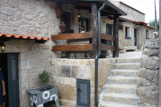 Duas noites em Casa Medieval com pequeno-almoço para 2 em O Cantinho da Ana em Sortelha (Guarda)