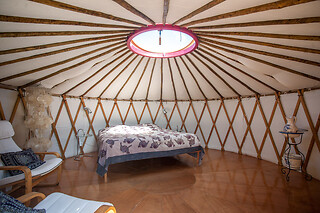 Uma noite em Yurt ou Lotus ou Rondável para 2 em Quinta Antes o Vento em Vimeiro (Leiria)