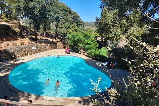 Duas noites em Bungalow para 2 em Parque de Campismo e Caravanismo de Pedrógão Grande em Pedrógão Grande (Leiria)