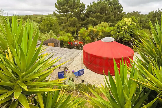Uma noite em Yurt ou Lotus ou Rondável para 2 em Quinta Antes o Vento em Vimeiro (Leiria)