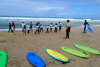 Três aulas de surf ou bodyboard para 1 by Praia Grande Surf School em Sintra (Lisboa)