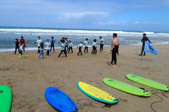 Três aulas de surf ou bodyboard para 1 by Praia Grande Surf School em Sintra (Lisboa)