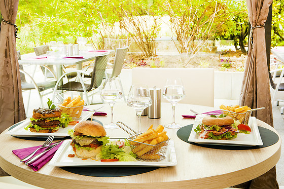 French Corner - photo 1