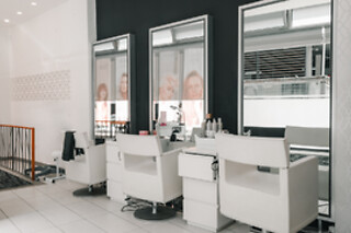 Brushing para 1 by W Studio Cuidados & Beleza em Matosinhos (Porto)