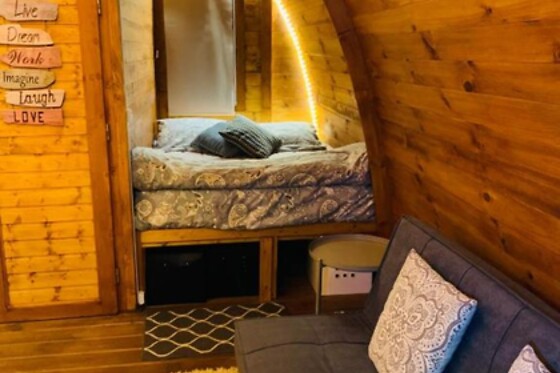 Uma noite em Bungalow POD para 2 adultos e 2 crianças em Gallas Pod House em Vouzela (Viseu)