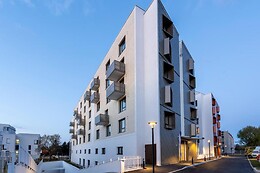 Nemea Appart’Hotel Vélizy Europe