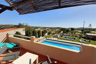 Uma Noite em Quarto Duplo/Twin para 2 | Casa Rosa Montes, Lagos (Faro)