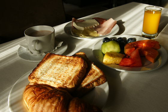 Uma noite com pequeno-almoço para 2 em Your Hotel & Spa Alcobaça em Vestiaria (Leiria)