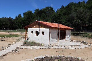 Uma noite em Eco-Villa com pequeno-almoço para 5 em Eco-Hostel Quinta das Relvas em Branca (Aveiro)