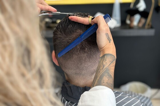 Bratz Barbershop - photo 1