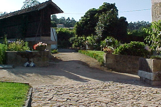 STONE FARM HOSTEL - photo 0