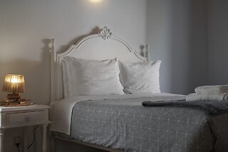 Uma Noite em Apartamento com Pequeno-Almoço + Degustação para 2 | Casa da Anita, Torres Novas (Santarém)