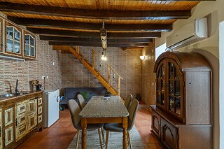 Uma Noite em Apartamento com Pequeno-Almoço + Degustação para 2 | Casa da Anita, Torres Novas (Santarém)