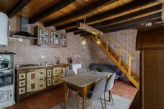 Uma Noite em Apartamento com Pequeno-Almoço + Degustação para 2 | Casa da Anita, Torres Novas (Santarém)