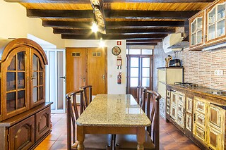 Uma Noite em Apartamento com Pequeno-Almoço + Degustação para 2 | Casa da Anita, Torres Novas (Santarém)