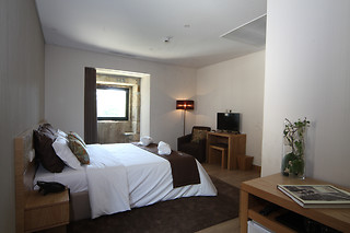 Uma noite em quarto duplo/twin com pequeno-almoço para 2 em Douro Cister Hotel Resort**** em Tarouca (Viseu)