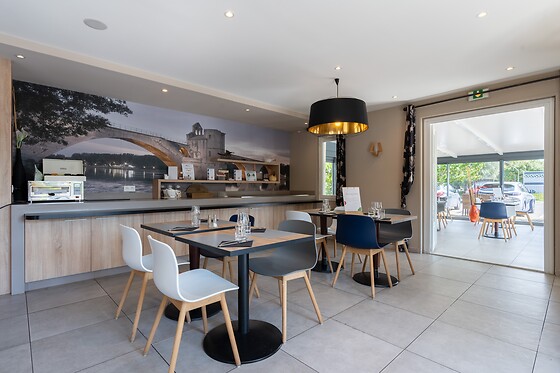 Brit Hotel Avignon Sud - photo 9