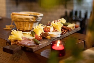 Cheque Gourmet para 2: Crie a sua própria tábua de queijos e enchidos | Le 17,45 - Bairro Alto