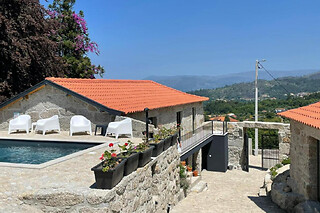 Enoturismo a 2 na Villa Seara | 1 noite em quarto duplo com prova de vinho e tapas | Celorico de Basto