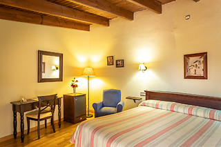 Uma noite em quarto duplo com pequeno-almoço para 2 em Hotel São João de Deus em Elvas (Portalegre)