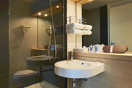Hôtel-Restaurant Kyriad Colombes