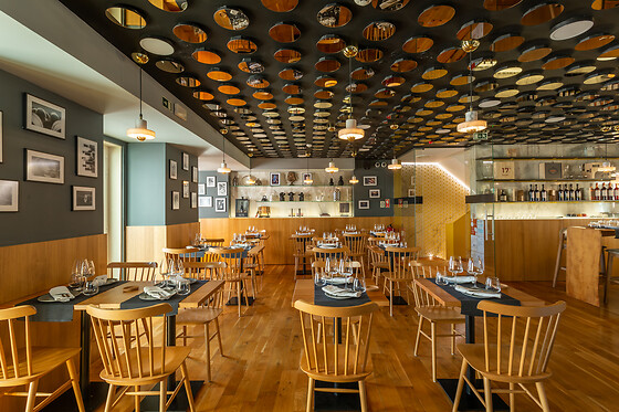 Um almoço ou jantar para 2 em Seis Wine Bar - Garrafeira & Petiscos (Lisboa)