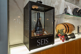 SEIS WINE BAR - GARRAFEIRA & PETISCOS
