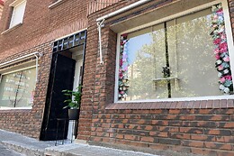 THE NAIL ROOM BY COCO