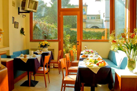 Hotel Bonifacio - photo 2