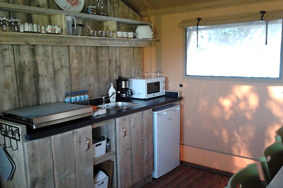 Uma noite em tenda com pequeno almoço para 2 em Quinta Japonesa em Carvalhal Benfeito (Leiria)