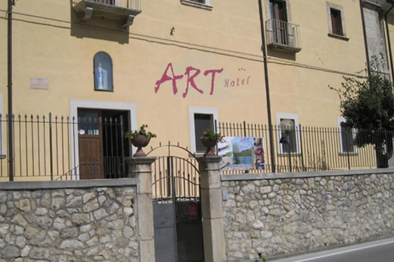 Art Hotel - photo 2