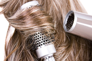 Tratamento de alisamento do cabelo para 1 by Rosi Satiro Studio em Alverca (Lisboa)