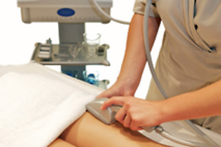Spa de pés com uma esfoliação e uma massagem para 1 em Atelier da Estética em Mem-Martins (Lisboa)