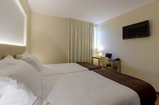 Uma noite em quarto duplo com pequeno-almoço e um jantar para 2 em In Gold Hotel & Spa**** em Águeda (Aveiro)