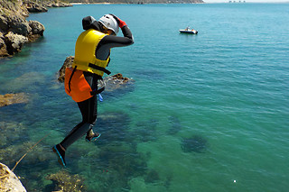 Coasteering | Into the Nature no Portinho da Arrábida
