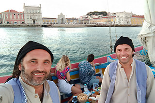 Passeio em barco tradicional à vela pelo Rio Tejo para até 12 pessoas em Tejoconvida (Lisboa)
