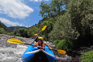 Cano-Rafting no Rio Paiva + Tour de jipe até à aldeia da Paradinha para 1 | NaTour Way