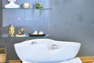 Um rejuvenescimento capilar com brushing para 1 em Espaço AB (Faro)