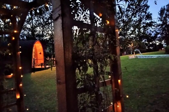 Uma noite em bungalow com pequeno almoço para 2 em Alfaro'95 em Azambuja (Lisboa)
