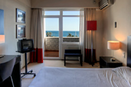 Carcavelos Beach Hotel ****