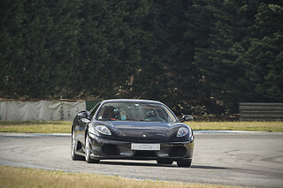 Volta ao autódromo em Ferrari F430 F1 | Ferrari Rent em Braga
