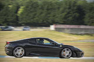 Volta ao autódromo em Ferrari F430 F1 | Ferrari Rent em Braga
