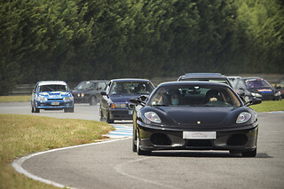 Volta ao autódromo em Ferrari F430 F1 | Ferrari Rent em Braga