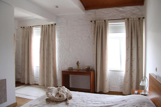 Uma noite em suite com pequeno-almoço para 2 | Casa da Quinta da Calçada - Cinfães (Viseu)